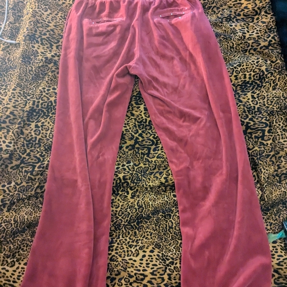 Per me red velvet track suit - Picture 6 of 7